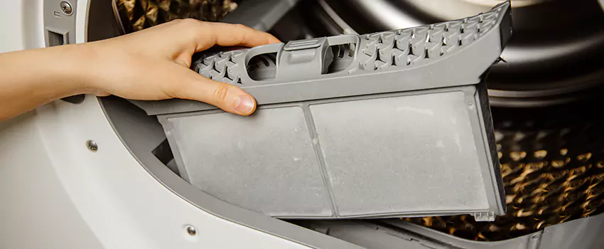 Signs Of A Clogged Dryer Lint Trap in Knoxville, Tennessee